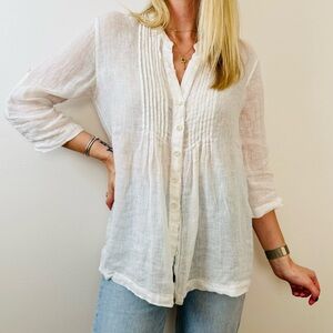 Tommy Bahama 100% linen button down shirt boho